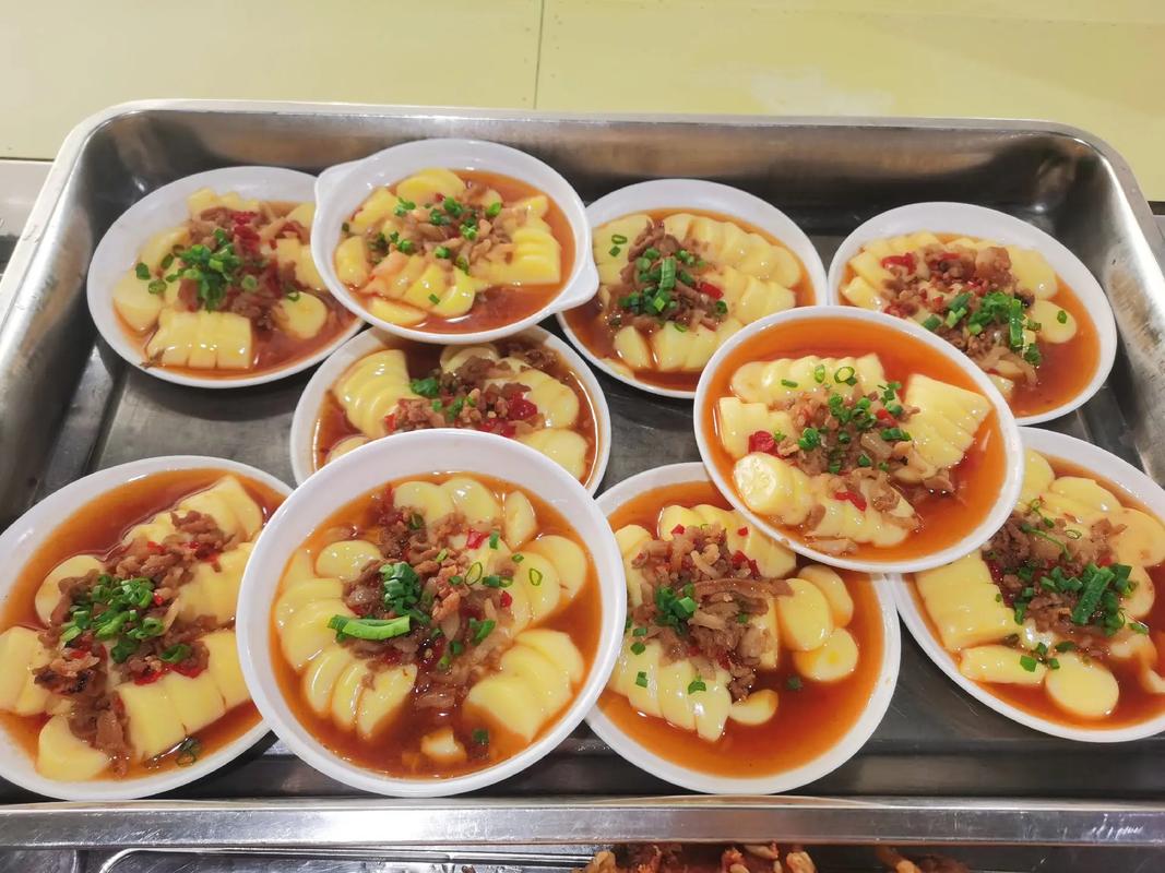 简简单单一餐 工厂食堂的日常生活滋味